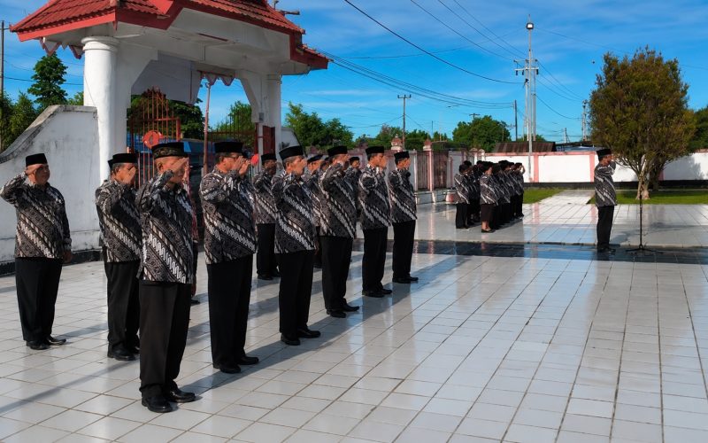 Purnawirawan Polri Nabire Kenang Jasa Pahlawan Lewat Ziarah Sambut HUT ke-27 PP Polri