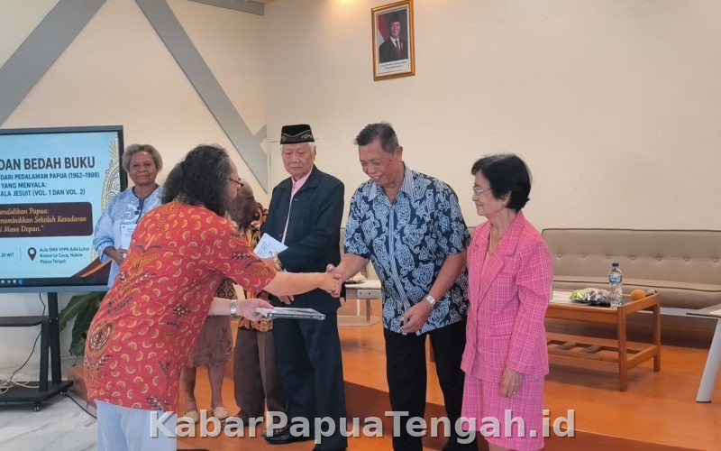 Bedah Buku dan Launching Dua Buku Sejarah Pendidikan Papua Digelar di Nabire