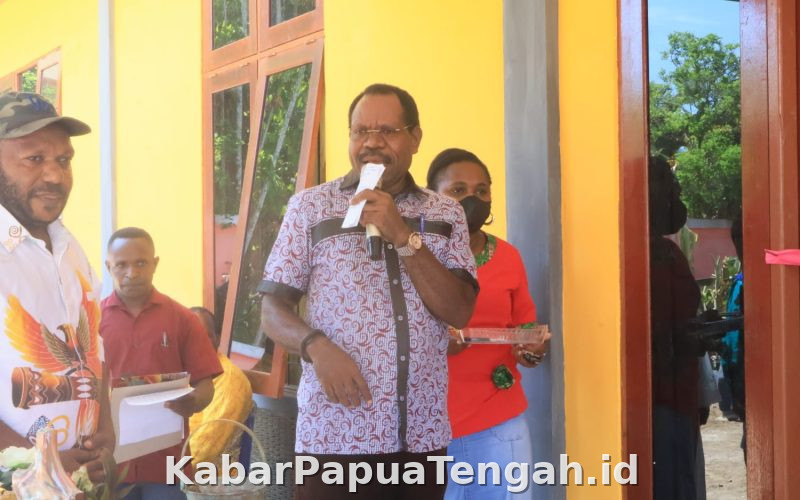 Bupati Nabire Resmikan Asrama Putri Embun Pagi Piyaiye, Wujud Komitmen Peningkatan Pendidikan
